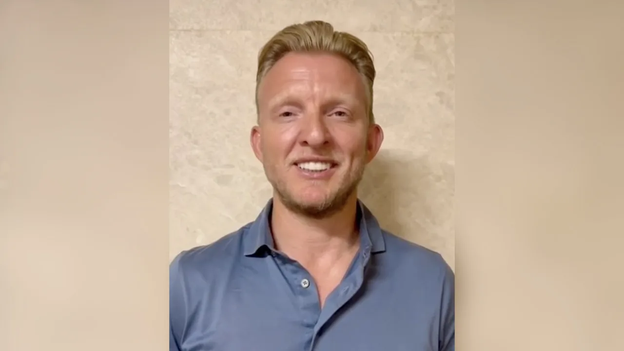 Video: FC Dordrecht presenteert Dirk Kuyt als nieuwe hoofdtrainer