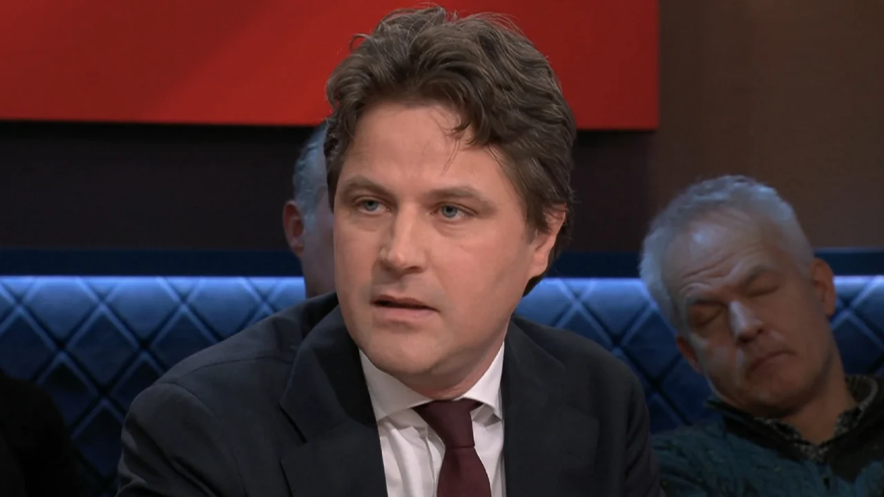 Opnieuw raak bij Pauw, De Wit & Moggré: man in het publiek doet klein dutje