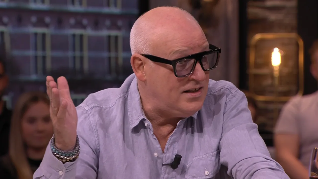 René verbaasd: 'De grootste gek uit de selectie is aanvoerder gemaakt'