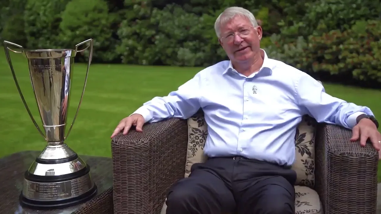 HAHA! Jürgen Klopp belde Sir Alex Ferguson midden in de nacht: 'We zijn kampioen!'