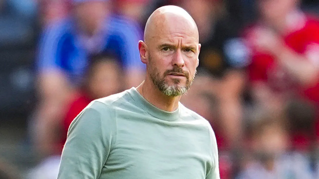 Erik ten Hag begint voorbereiding op nieuw seizoen Manchester United met nederlaag