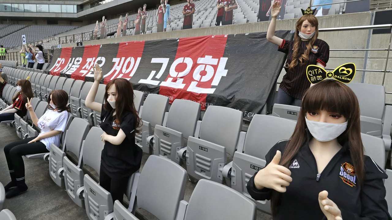 FC Seoul biedt excuses aan voor sekspoppen op tribune