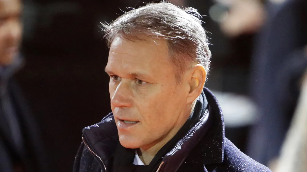 Van Basten biedt excuses aan voor Sieg Heil-opmerking