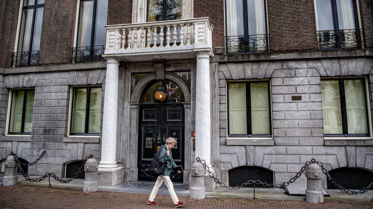 Gemeente Amsterdam reageert met fel statement op 'ongekend dieptepunt' PSV-fans