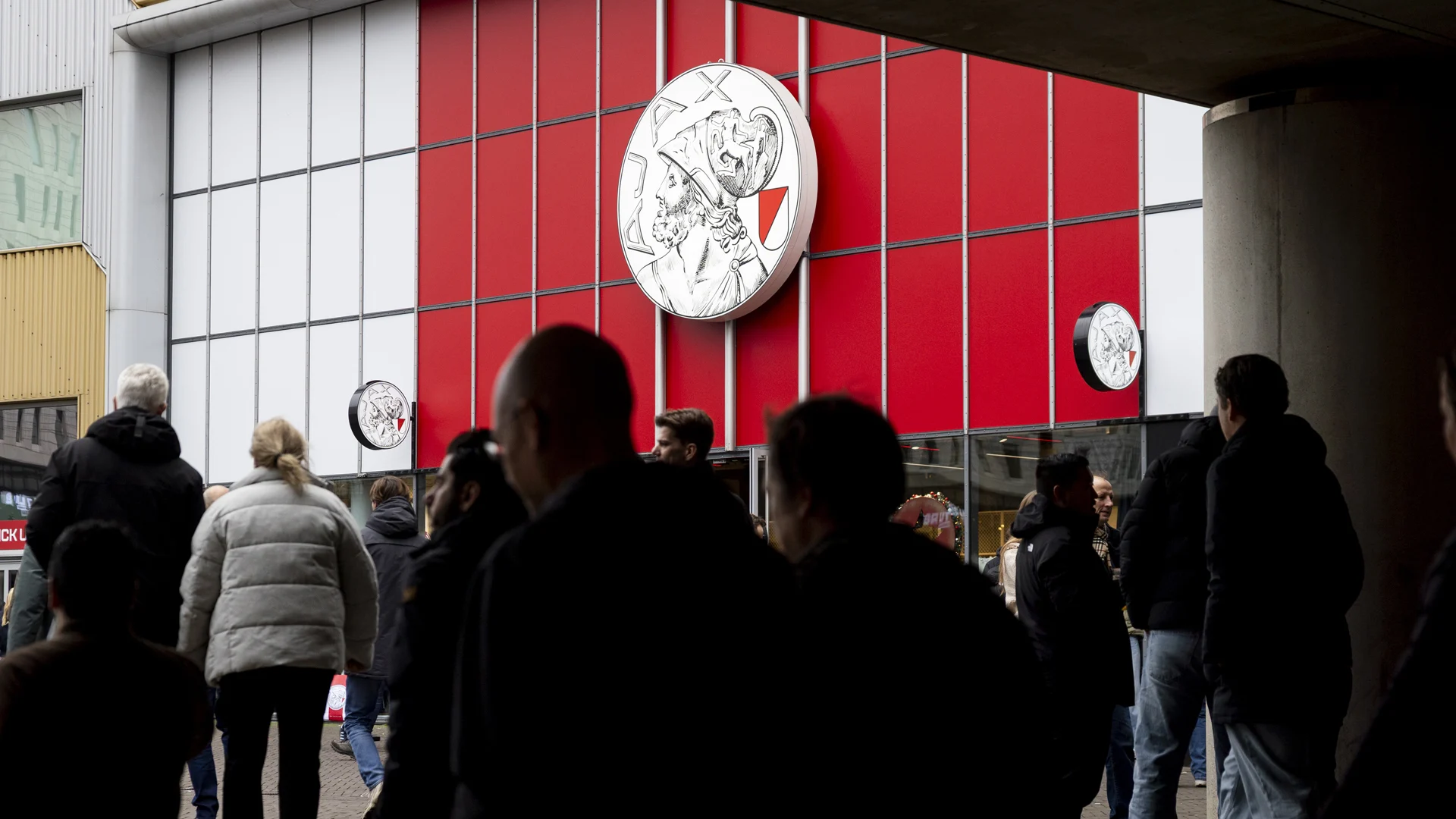 Hack bij Ajax maakt opheffen stadionverbod en stelen van seizoenskaart mogelijk