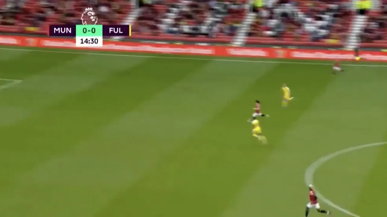 VIDEOGOAL: Cavani scoort met weergaloze stift vanaf 30 meter