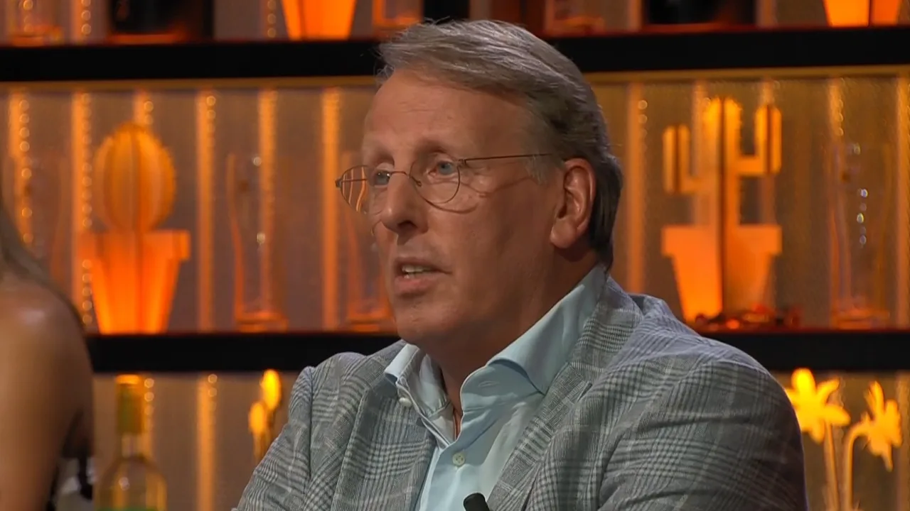 Chris over nieuwe buitenspelregel: 'Gaat echt gebeuren'