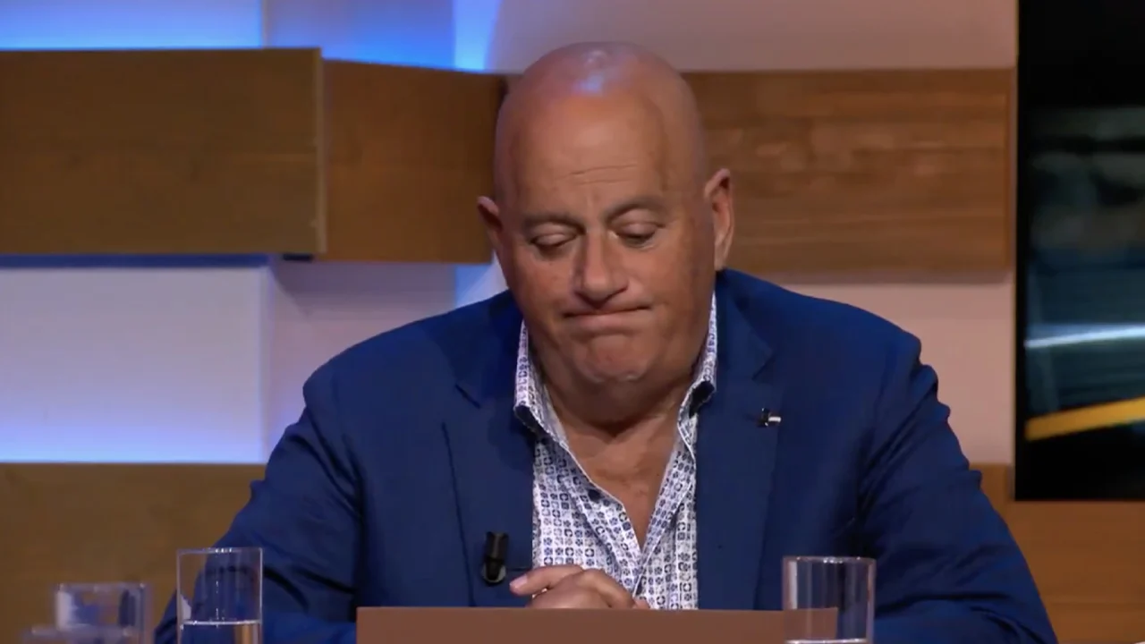 Jack van Gelder presenteert laatste Rondo en neemt afscheid van Ziggo Sport