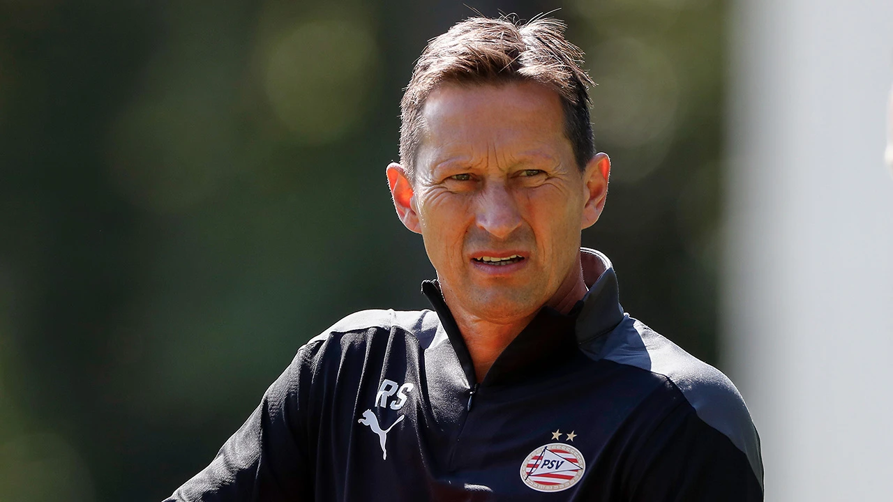 PSV neemt twee debutanten mee op trainingskamp