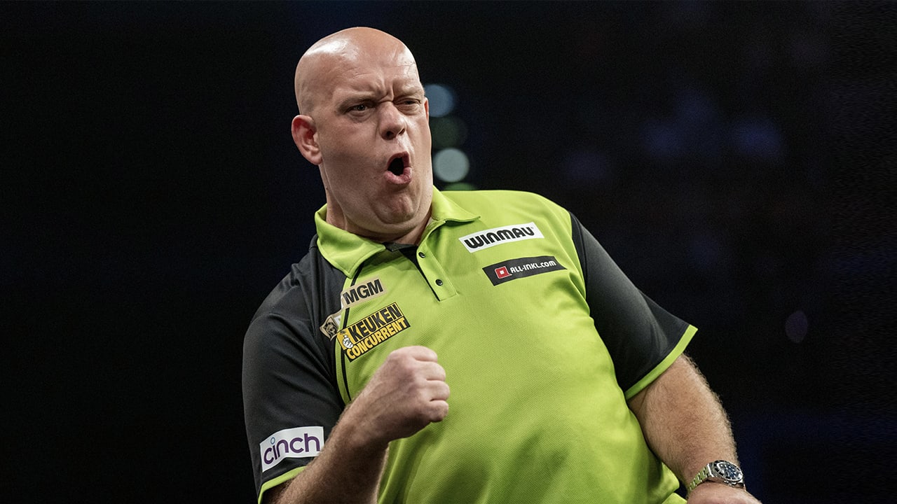 Michael van Gerwen wint overtuigend in New York bij rentree na relatiebreuk