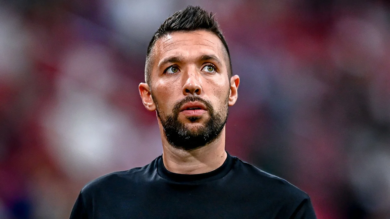 'Francesco Farioli zet vier spelers terug naar Jong Ajax'