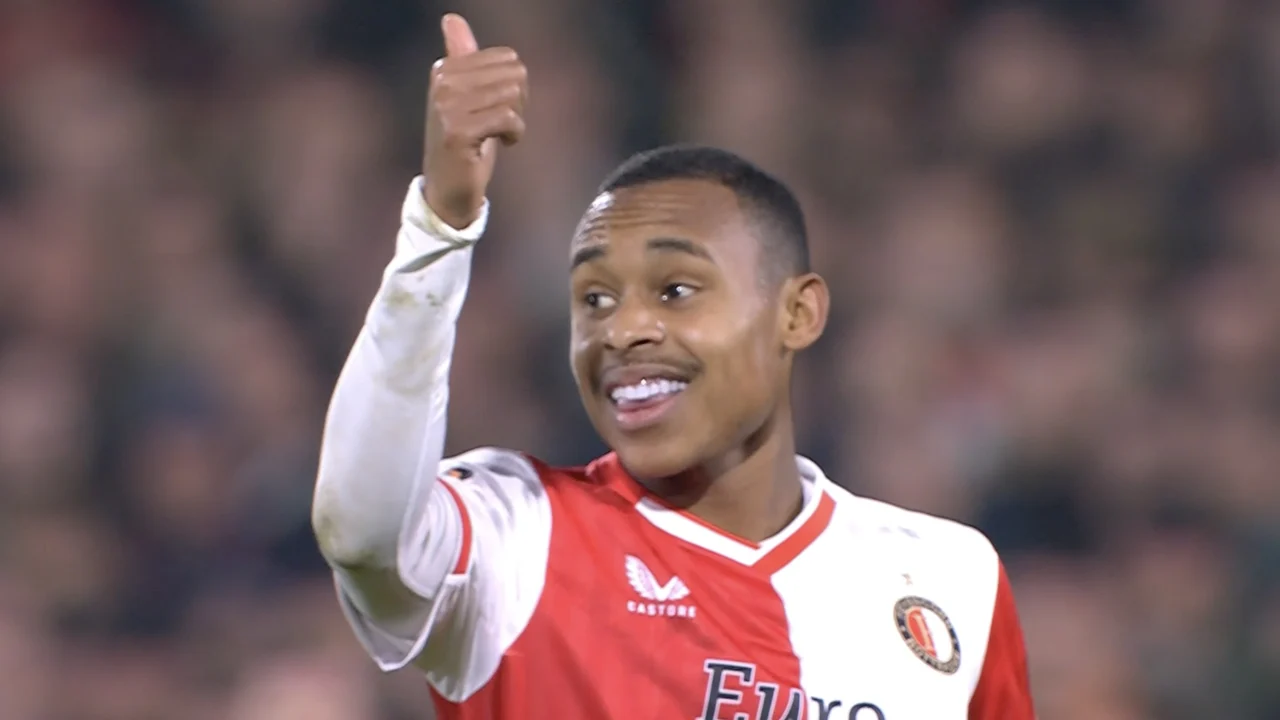 KANS: Paixao schiet rakelings naast