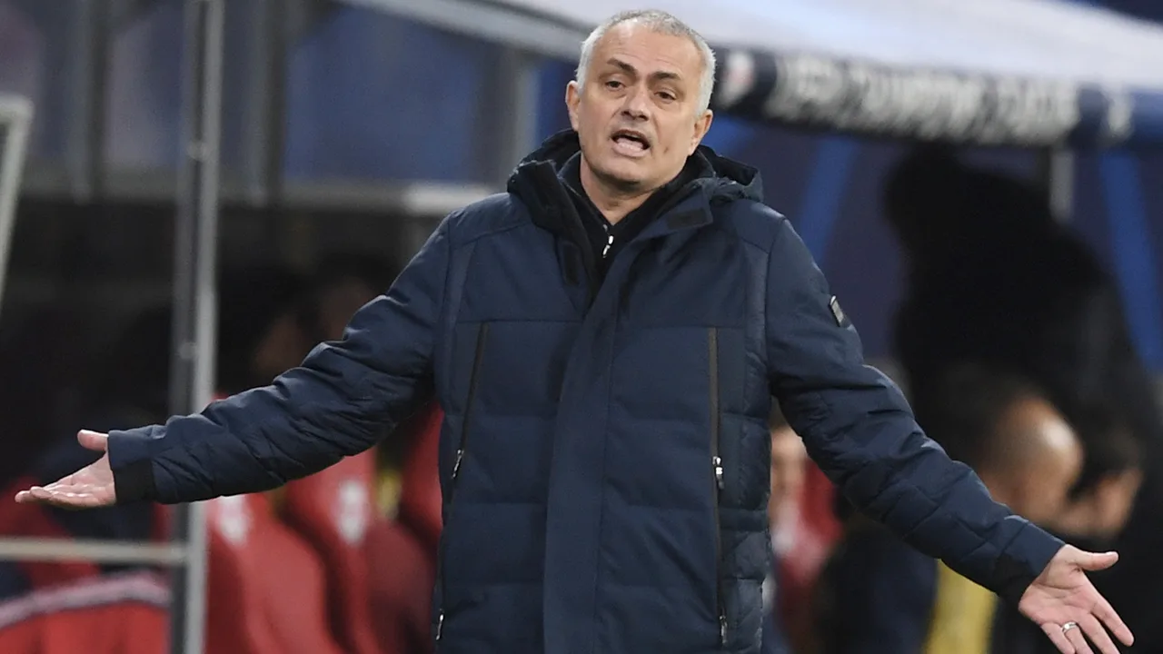 Tottenham draait loonmaatregelen terug na publieke druk