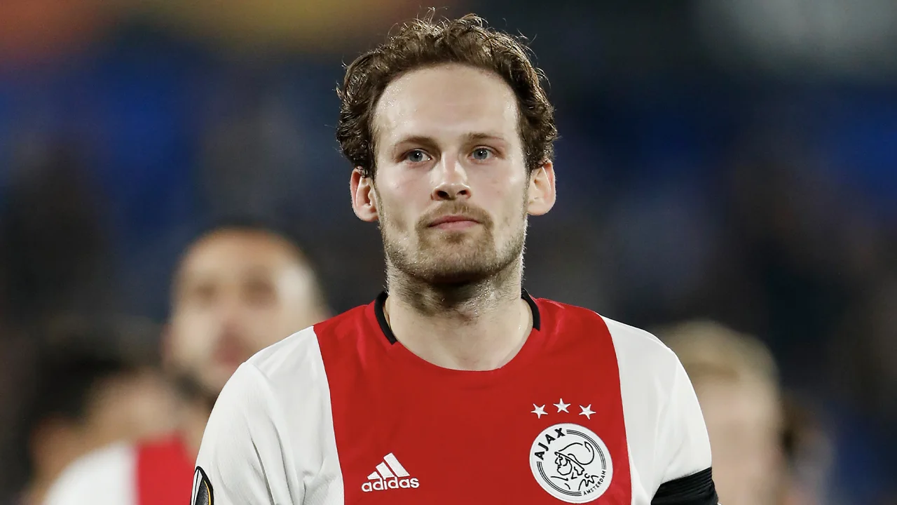 Spelers Ajax leveren gedeelte salaris in om club te steunen