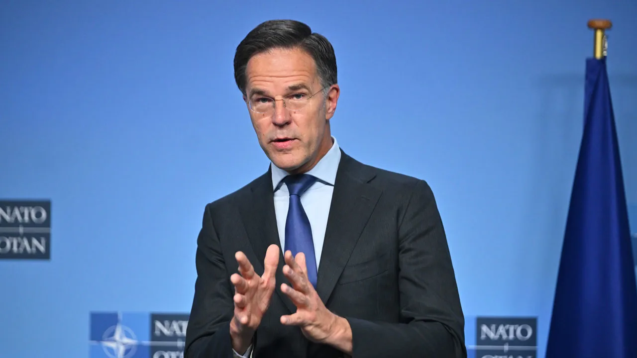 Rutte deelt verlanglijst: luchtverdediging vervijfvoudigen en duizenden extra tanks voor NAVO
