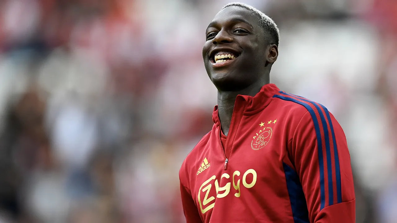 'Daramy staat voor vertrek bij Ajax: huurcontract met optie tot koop ligt klaar'