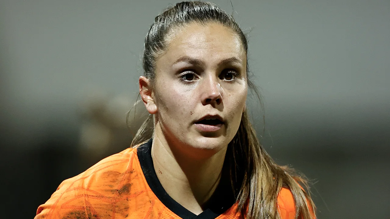 Voetbalvrouwen verdienen steeds meer: dit is het salaris van Lieke Martens
