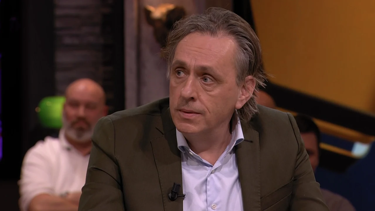 Marcel van Roosmalen komt binnen op derde plek in bestsellerlijst