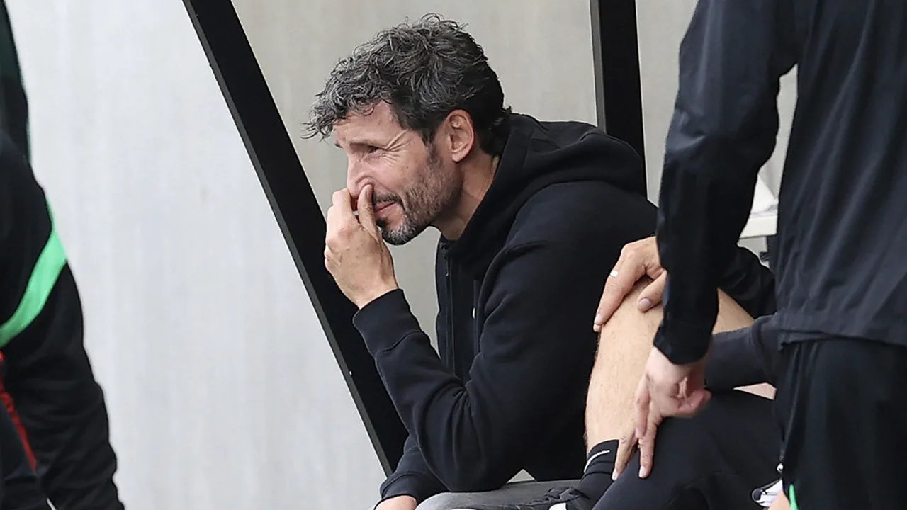 'Wolfsburg mogelijk alsnog uit beker door pijnlijke blunder Van Bommel'