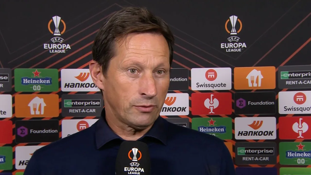 Roger Schmidt verrast door vraag van Hélène Hendriks