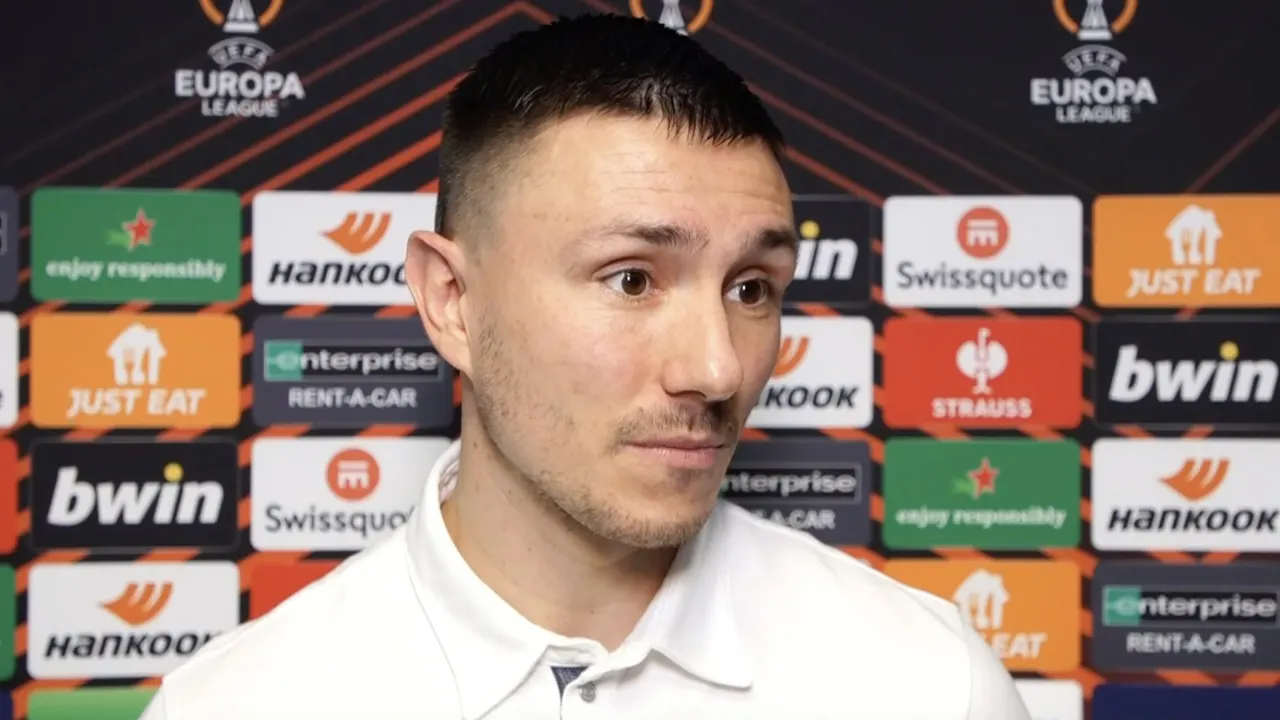 Berghuis over scheidsrechter: 'Het is een Italiaan, misschien was hij fan van Gattuso'