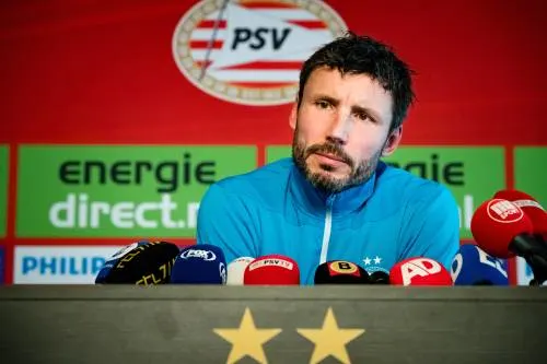 Van Bommel vindt kritiek niet helemaal terecht