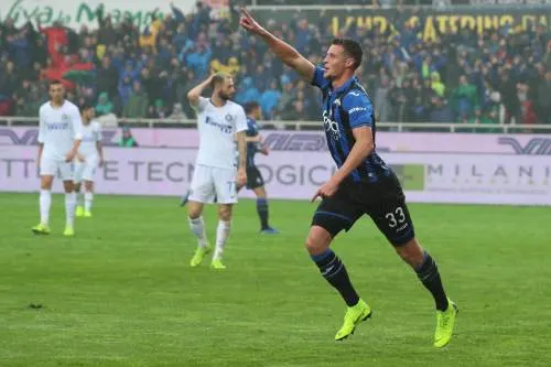 Doelpunt Hateboer leidt stunt Atalanta in