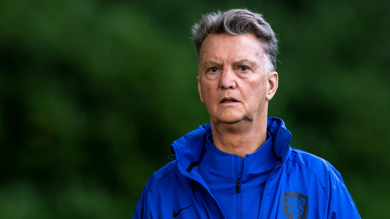 Van Gaal vindt het schandalig dat regering bezuinigt op gymles