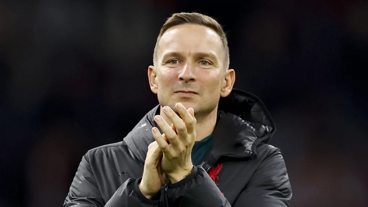 Officieel: Pepijn Lijnders gaat opnieuw aan de slag als hoofdtrainer