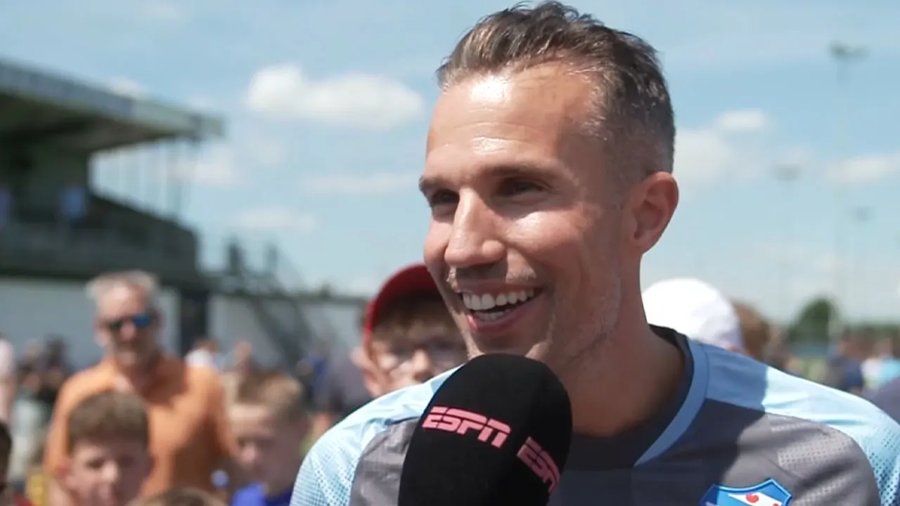 Van Persie staat te popelen bij Heerenveen: ‘Ik dacht: wanneer is de vakantie nou een keer voorbij?'