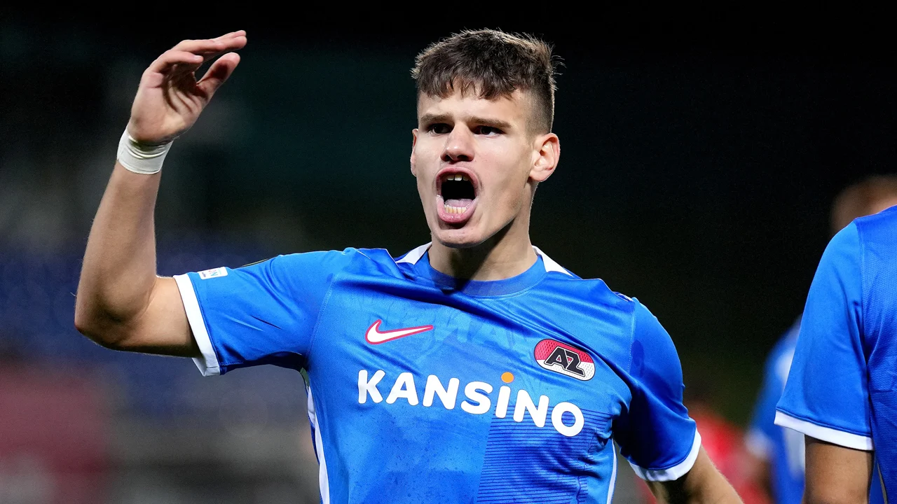 'AZ-revelatie Kerkez op de radar van grote Europese clubs'