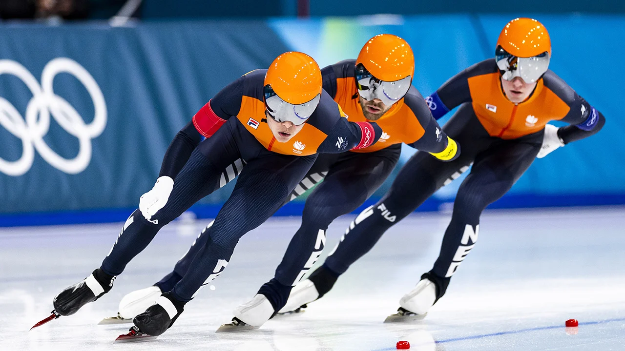 Nederlandse schaatsers naar halve finale van de ploegenachtervolging
