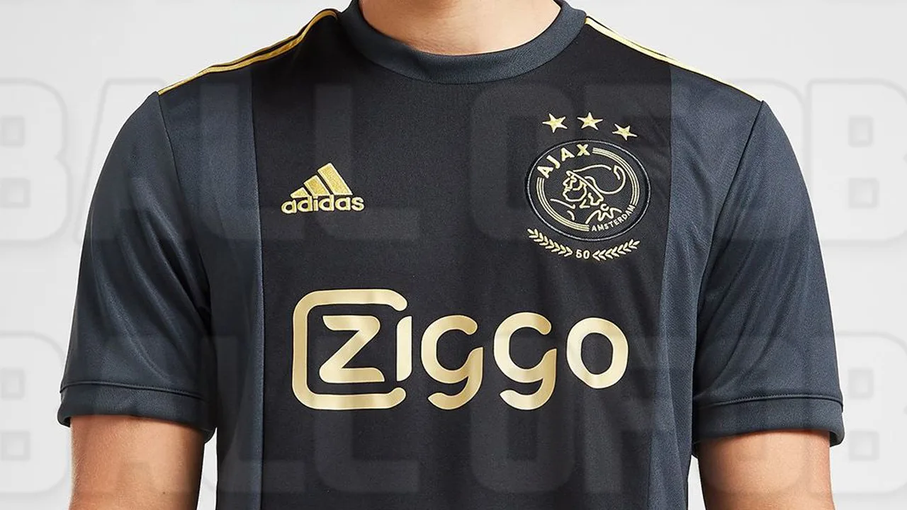 GELEKT: Het mogelijke 3e shirt van Ajax