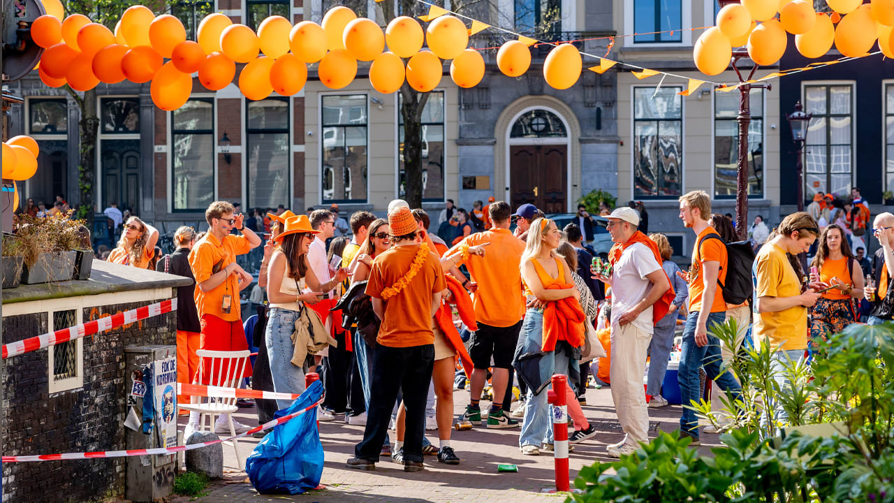 Slachtoffer herinnert zich vermeende verkrachting op Koningsdag niet, verdachte afwezig bij zitting