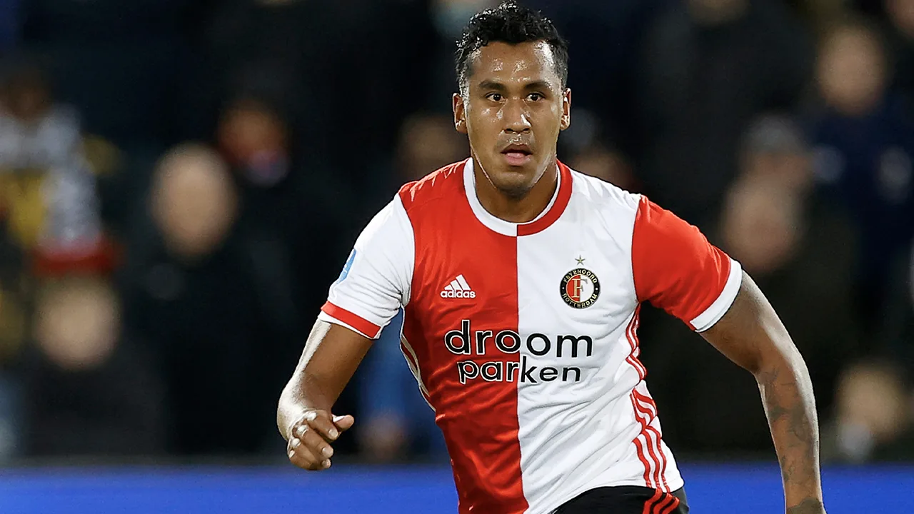 Feyenoord neemt afscheid van Tapia: 'Het is een mooie reis geweest'