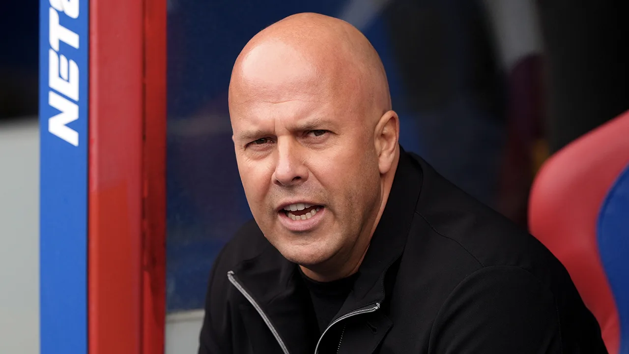 Arne Slot en Liverpool lijden eerste Premier League-nederlaag van het seizoen