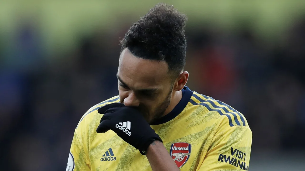 Tiental Arsenal verliest punten na rood Aubameyang