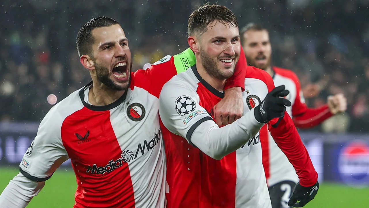 Feyenoord stunt tegen Bayern München en bekert verder in Champions League