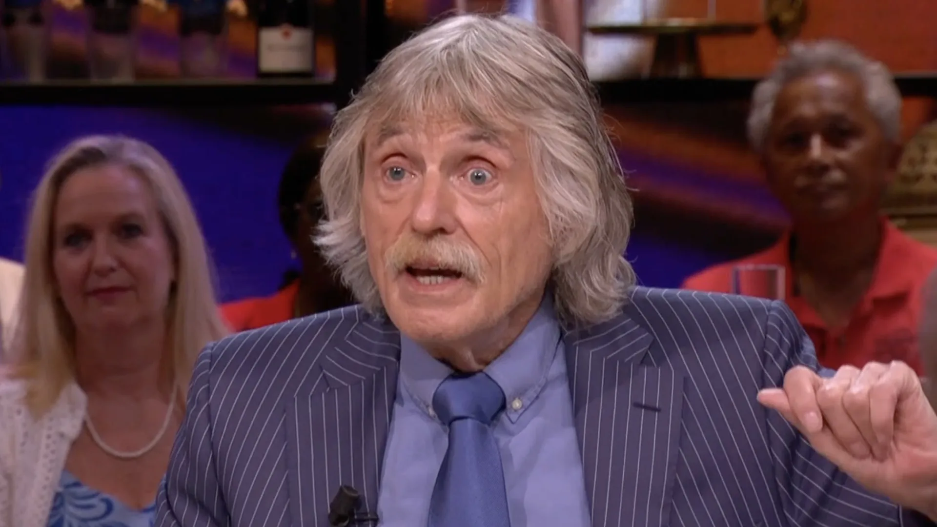 Johan Derksen windt zich op over AD-artikel: 'Zij zijn de laatsten die daarmee mogen komen!'