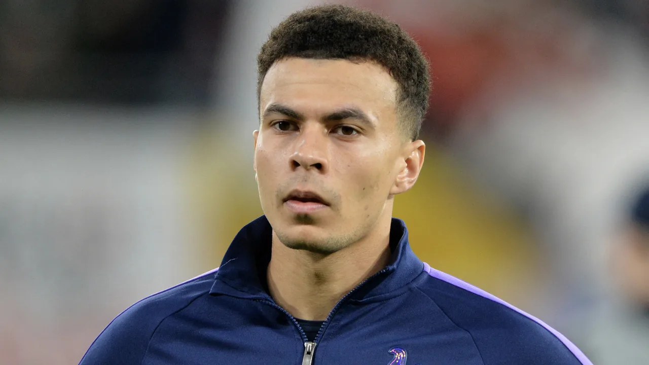 Dele Alli overvallen en bedreigd met messen in eigen huis