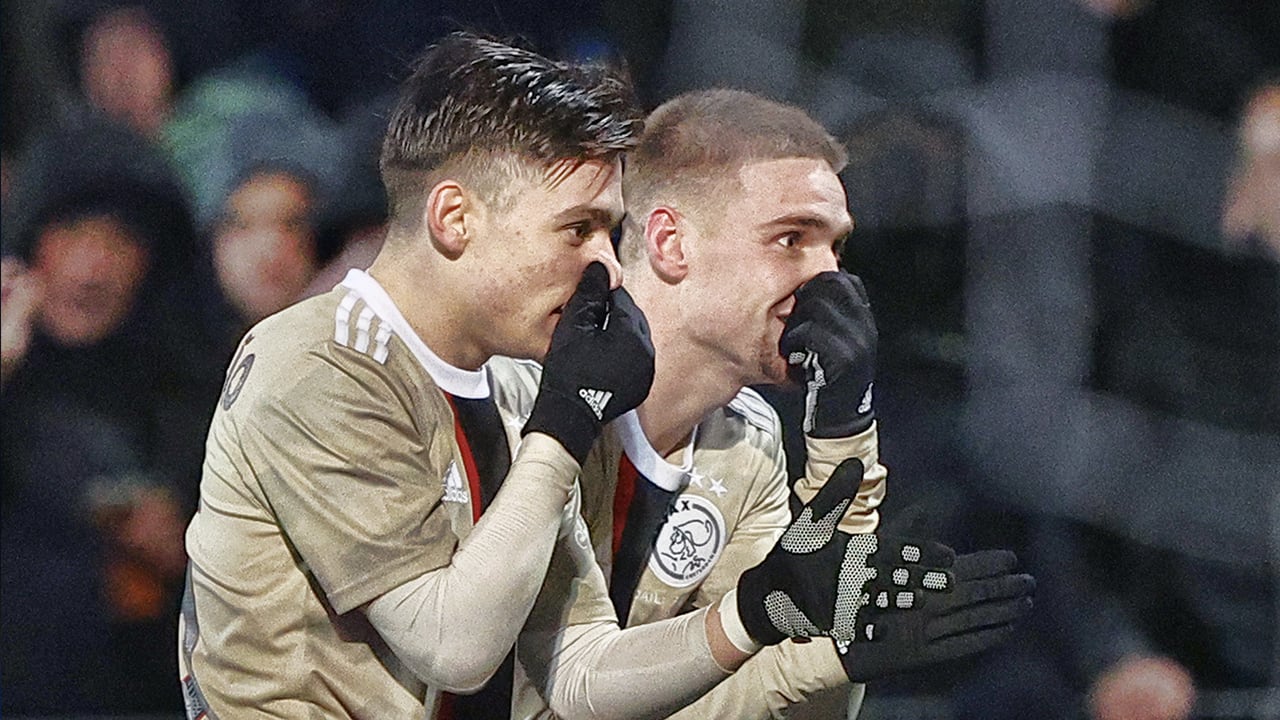 Gehavend Ajax eenvoudig langs FC Den Bosch in bekertoernooi