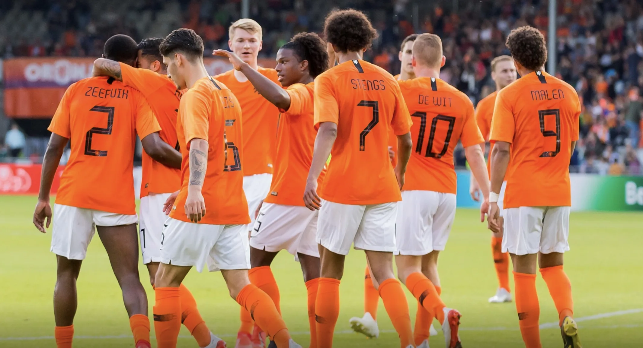 Malen en Stengs leiden ontketend Jong Oranje langs Mexicanen