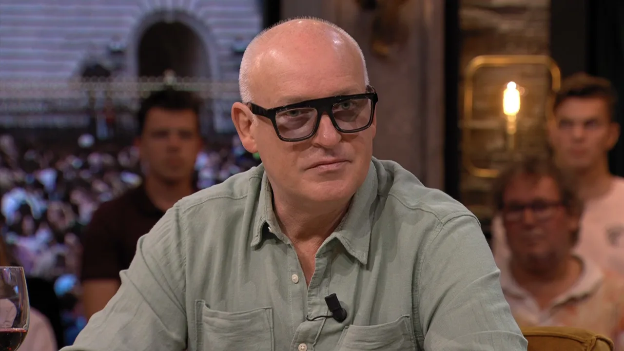 René van der Gijp reageert op afscheid van ‘genie’ Roger Federer