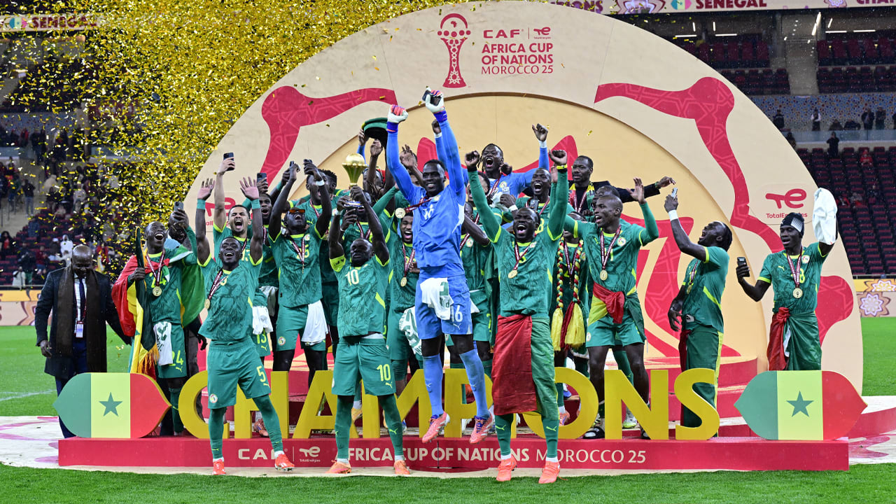 Spelers Senegal krijgen bonus en stuk land na winst Afrika Cup