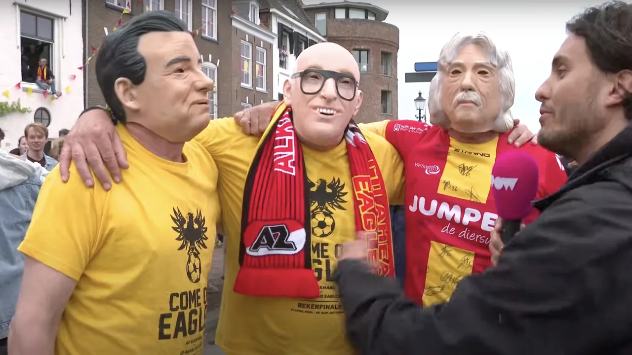 Johan, Wilfred en René gespot tijdens huldiging Go Ahead Eagles!