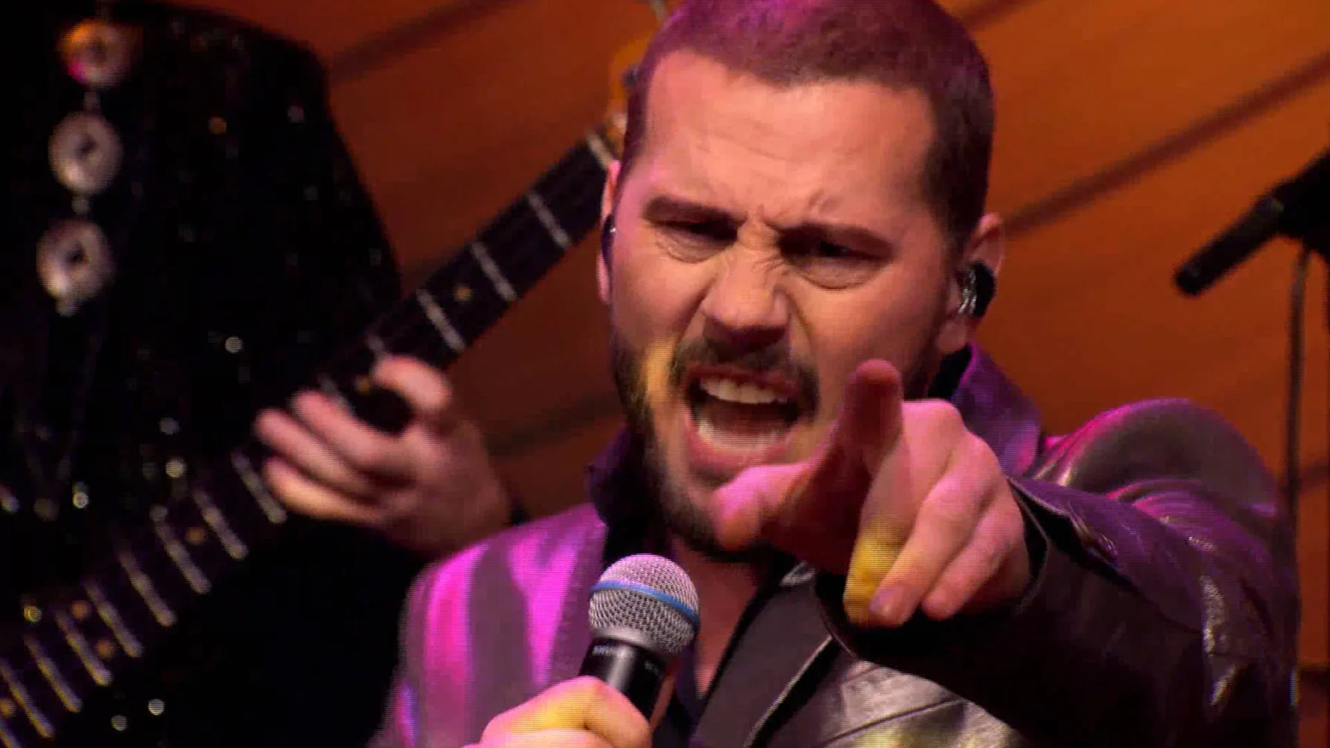 Bouke & The Elvis Matters Band treden vanavond op bij De Oranjewinter!