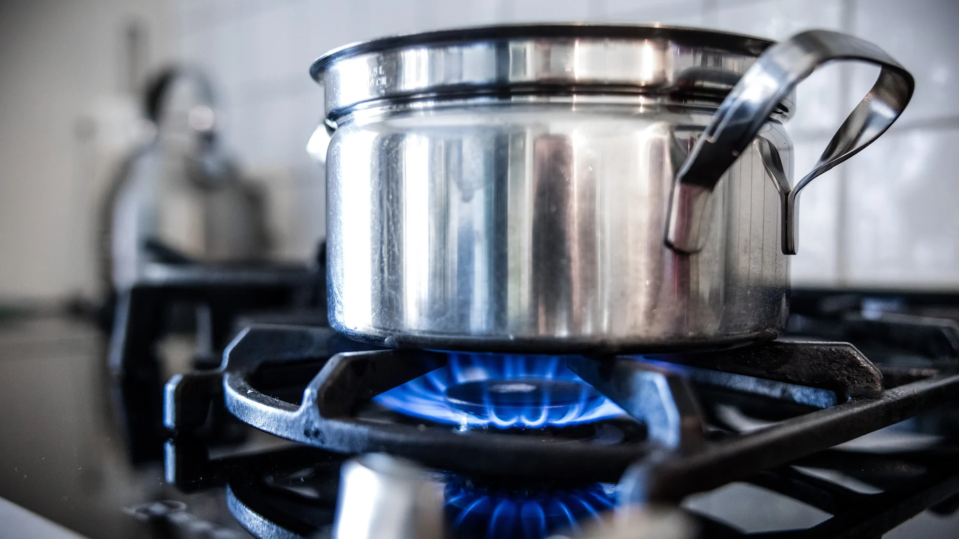 Gasprijs bijna 50 procent omhoog na productiestop Qatar