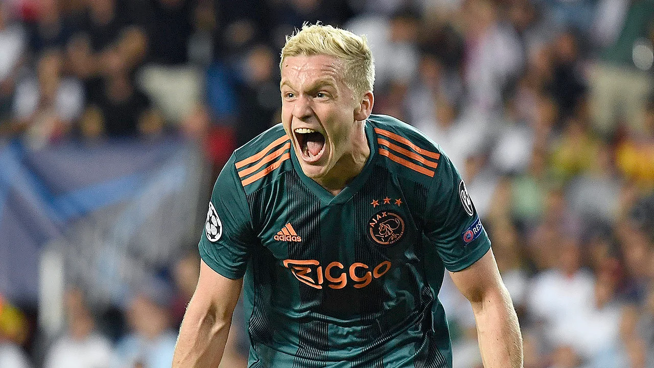 'Van de Beek nog altijd hoog op lijst Real Madrid'
