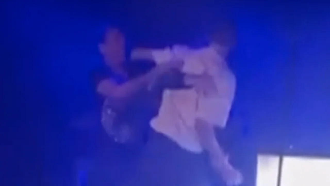 Oud-teamgenoot van Joling-biergooier: 'Hij was niet nuchter, dus hij kan er niet veel aan doen'