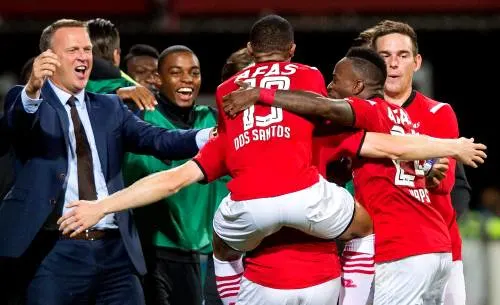 'Van den Brom na dit seizoen weg bij AZ'